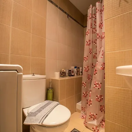 Octagon Apartments, Nilie Hospitality Mgmt דירה