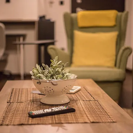 Octagon Apartments, Nilie Hospitality Mgmt 아파트 *
